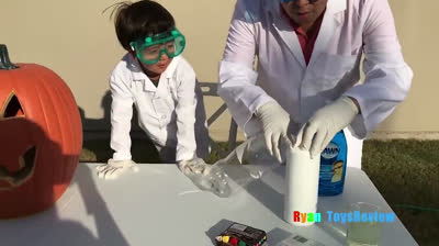 Experiments for Halloween Get the most terrifying effects!