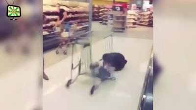 Fails épicos en supermercados (muchas risas)