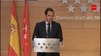 Aguado corrige a Ayuso sobre la cartilla covid-19