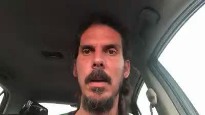 Alberto Rodríguez explica la caja de solidaridad de Podemos