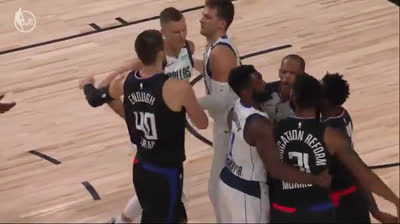 Expulsión de Porzingis en los Playoffs de la NBA