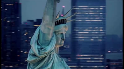 La concentración de riqueza provoca concentración de poder (Noam Chomsky)