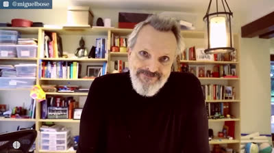 Miguel Bosé: “El bicho existe y ha matado a mucha gente”