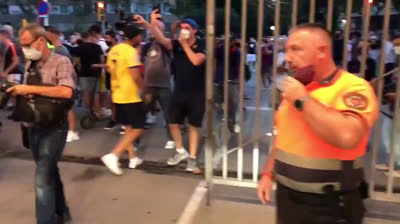 Aficionados del Barça invaden el Camp Nou
