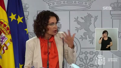 María Jesús Montero: "La despolitización de la pandemia se llama Salvador Illa"