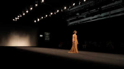 Desfiles presenciales con reducción de aforo, así fue la Madrid Fashion Week