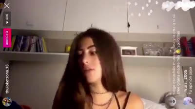 One of the young women who spat on a couple in the Madrid Metro reaffirms her actions in Instagram