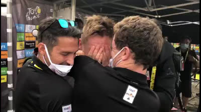 Tadej Pogacar es el ganador del Tour de Francia 2020 | Así fue su reacción