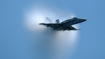 La tremenda explosión en París que resultó ser un avión rompiendo la barrera del sonido