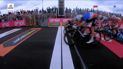 Final Etapa 4 Giro de Italia con Photo-finish