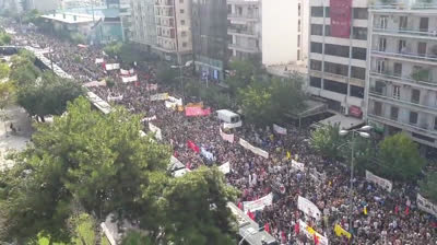 Miles de personas en Grecia esperan la sentencia contra Amanecer Dorado