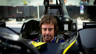 Fernando Alonso Renault RS20 test in Barcelona