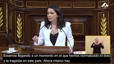 Inés Arrimadas: "¿Queremos al señor Abascal de presidente y al programa de Vox como proyecto de país? La respuesta es no”