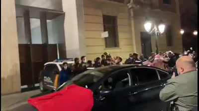 Toreros asaltan el coche del Ministro de Cultura en Albacete