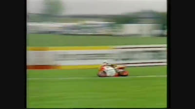 Disfruta de la carrera al completo del Gran Premio de Assen del año 1988 en la categoría de 500cc.