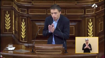 Iñigo Errejón: "No sirve de nada el toque de queda si luego el metro va abarrotado a las 07.00"