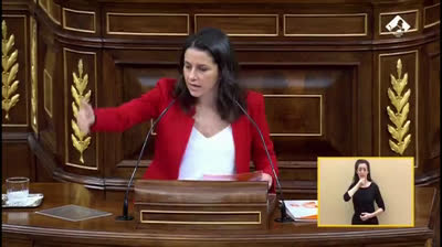 Inés Arrimadas discute con el vicepresidente del Congreso por cortarle la palabra