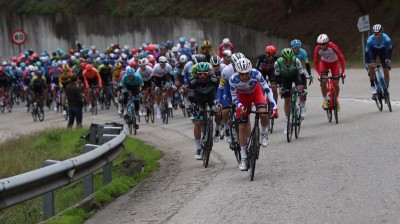 Watch Highlights of Stage 15 - LA VUELTA 20 - Mos - Puebla de Sanabria