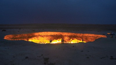 Darvaza, el cráter gigante que lleva ardiendo 50 años sin parar