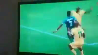 Someone tell me this isn't real !!